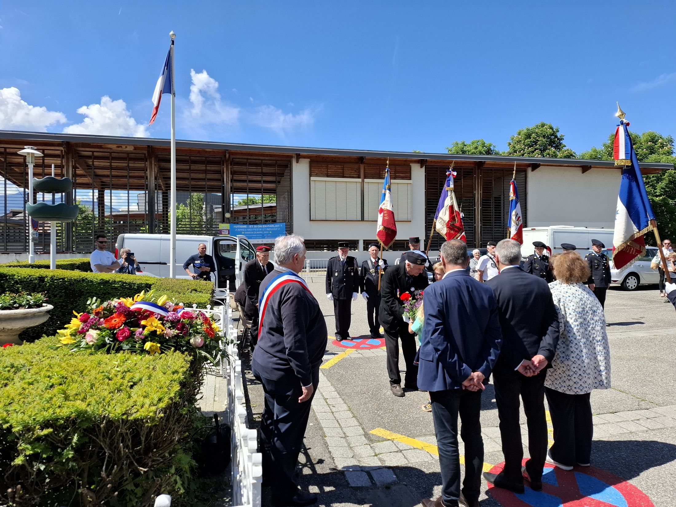 Agrandir l'image 2